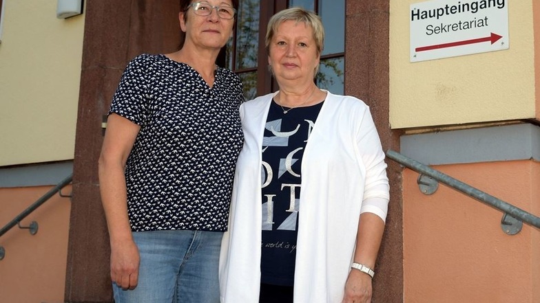 Birgit Saupe (rechts) und ihre Stellvertreterin Marietta Bromberger von der Lernförderschule Roßwein.