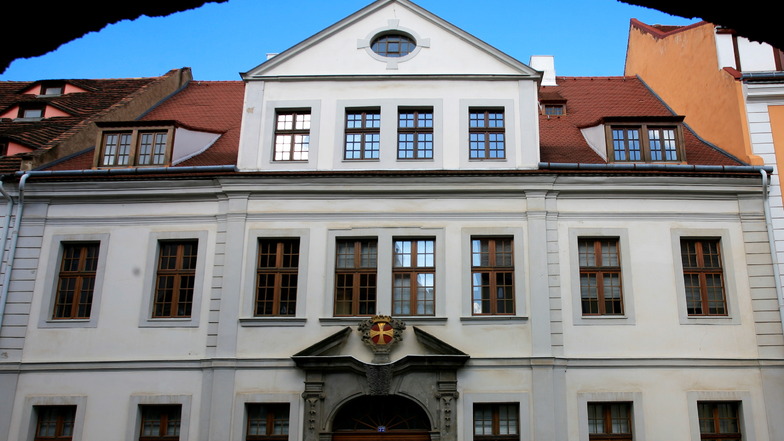 Früher Internat, seit 1947 Kirchenmusikschule, heute CVJM-Herberge "Peregrinus" – in der Görlitzer Langenstraße 37 wuchsen die Schwestern Friedtraud und Eleonore Adam als Töchter eines Diakons auf.