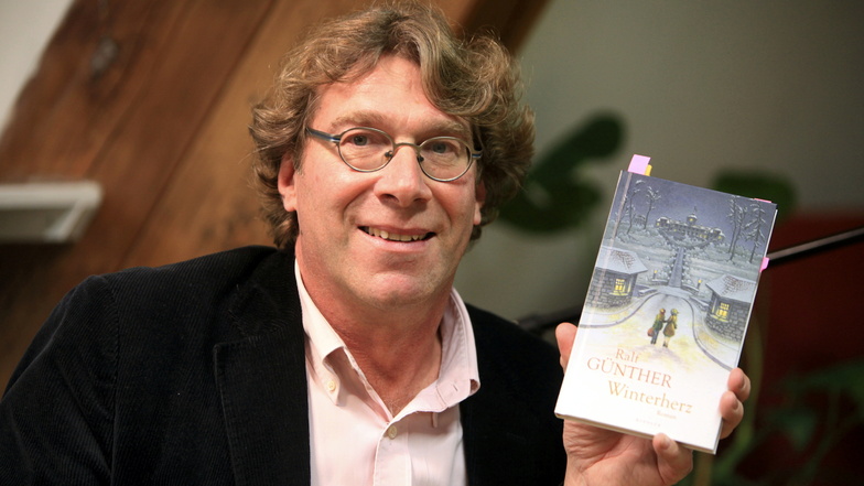 Das Buch zur Klinik: Ralf Günther hat "Winterherz" geschrieben.