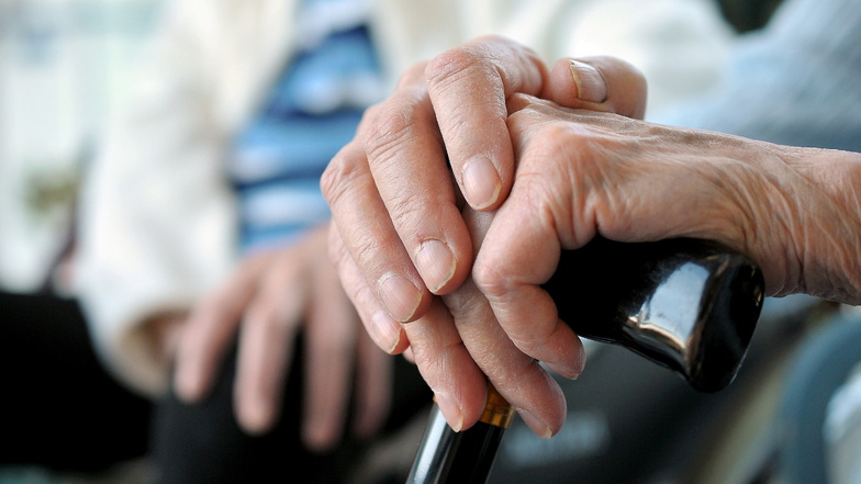 Die Senioren im Landkreis Meißen sind immer älter und viele von ihnen auch dement, bevor sie endgültig ins Heim wechseln.