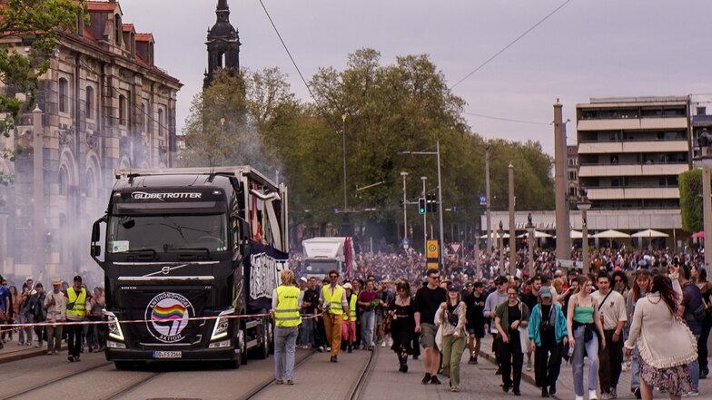 "Tolerade" in Dresden: Party-Protestzug in der Innenstadt am Samstag