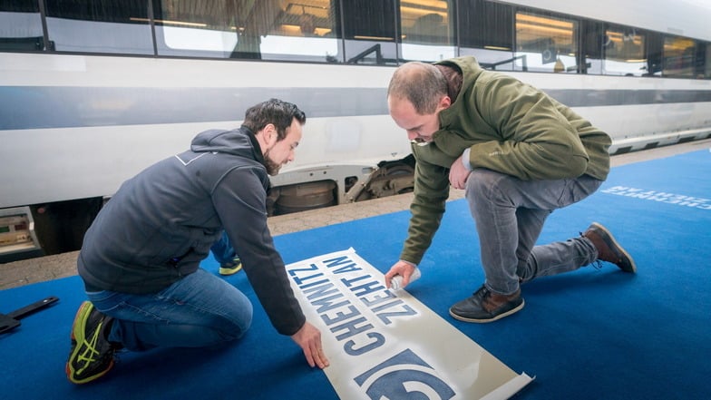 Pendler willkommen: Mit diesem Gruß bemühten sich Chemnitzer vor einigen Jahren, berufspendelnde Sachsen zurückzugewinnen. Die Löhne in Sachsen sind gestiegen, aber es wird nicht weniger gependelt.