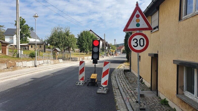 Straße in Möhrsdorf halbseitig gesperrt