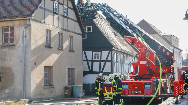 Wie wichtig die Feuerwehr ist, sieht man nicht nur bei diesem Brand-Einsatz in Hirschfelde.