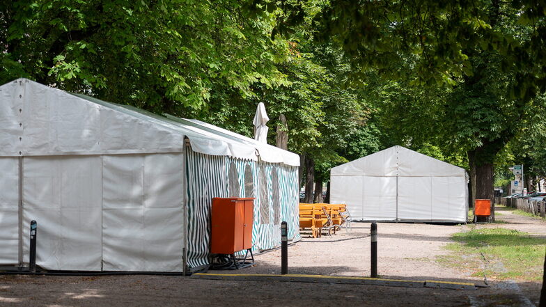 Zelte für den anstehenden Filmdreh auf der Elisabethstraße in Görlitz.