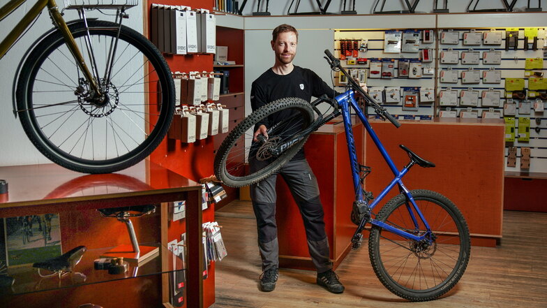 Für Martin Raeder sind Fahrräder Sportgeräte und Alltagsbegleiter, auf denen sich der Fahrer absolut sicher und wohlfühlen sollte. Deshalb bekommt bei ihm jeder Kunde sein individuelles Zweirad.