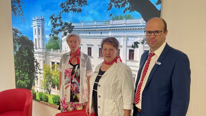 Bürgermeisterin Carina Dittrich gratulierte der Sparkasse Oberlausitz-Niederschlesien zur Wiedereröffnung der Filiale Reichenbach.