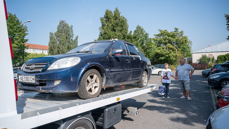 So gelangte ein zerschossenes ukrainisches Auto von Görlitz in ein Dresdner Museum