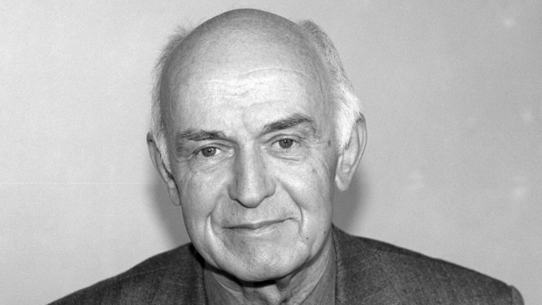 Klaus Höpcke, ehemaliger stellvertretender Minister für Kultur in der DDR, starb am vergangenen Samstag in Berlin. Der Politiker wurde  89 Jahre alt.