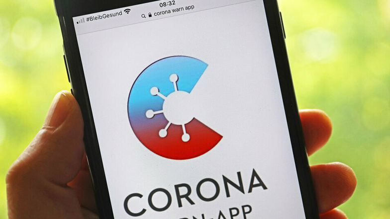 Die offizielle Corona-Warn-App des Bundes wird mit Check-in-Funktion und Impfpass ausgebau.