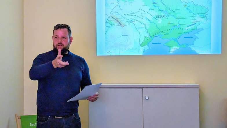 Die Lage ist nicht rosig: Der Großenhainer  Landtagsabgeordnete Sebastian Fischer erläutert die aktuelle Situation in der Ukraine.