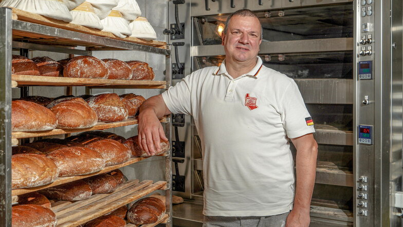 Arbeit muss sich nach wie vor lohnen, sagt Bäckermeister Roland Ermer. Er betreibt eine Bäckerei mit vier Geschäften in Bernsdorf, Hoyerswerda und Lieske.
