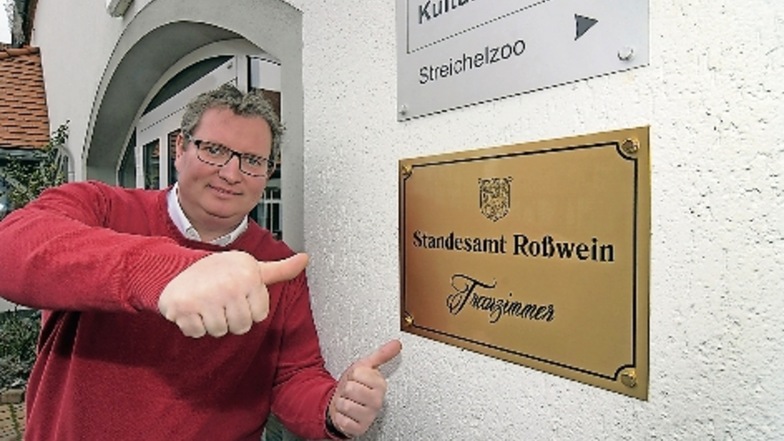 Der Sonnenhof ist eine Außenstelle des Standesamtes Roßwein. Darauf weist Markus Weinert, Geschäftsführer des Landhotels, hin.