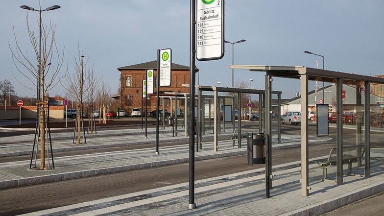 So sieht der neue Busbahnhof aus - ab Sonntag fahren hier Busse an insgesamt fünf Haltepunkten ein- und aus.