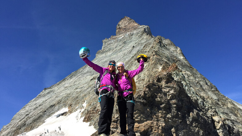 Mit ihrer damaligen Teamkollegin Miriam Gössner (rechts) bestieg Dahlmeier im Sommer 2015 das Matterhorn.