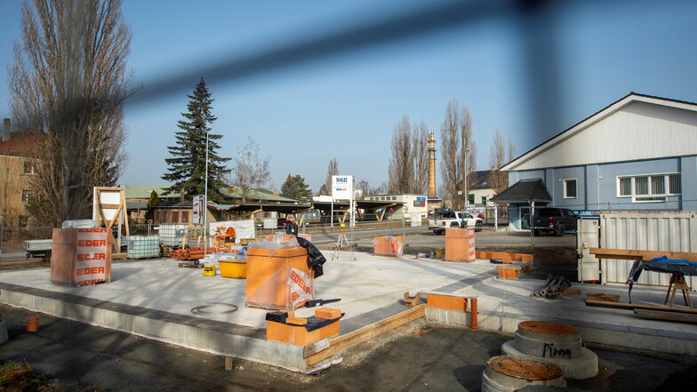 Künftige Rettungswache in Copitz: Die Bodenplatte ist fertig, der Hochbau beginnt.