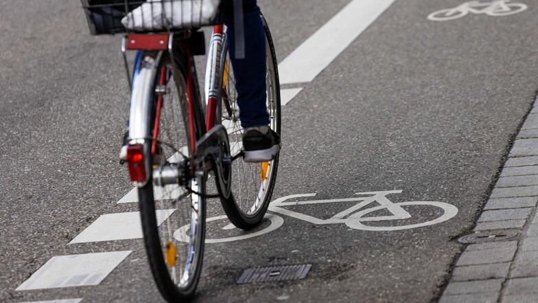 Fahrrad auf Radfahrweg: Trotz größer werdender Schutzmaßnahmen kommt es immer wieder zu Unfällen.