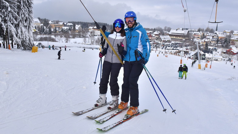 Diese beiden Wintersportler sind am Sonnabend aus Gröditz nach Altenberg gekommen.