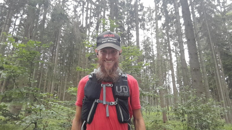 Stephen Baumgartner läuft vom Unterallgäu nach Glashütte. Dort lebt sein Verwandter, der Blutkrebs hat.