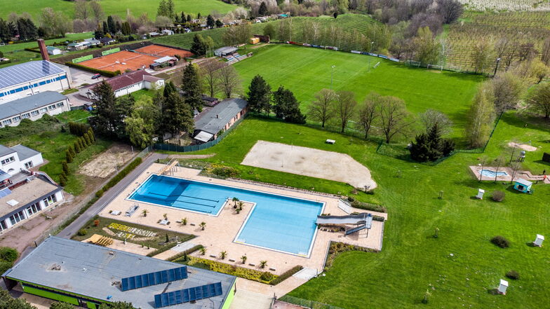 Das Freizeit- und Sportzentrum rund um das sanierte Freibad Leisnig hat noch einiges zu bieten. Die Entwicklung fördert der Bund mit 2,34 Millionen Euro.