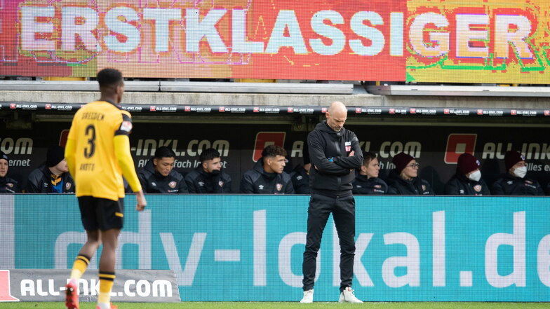 Erstklassig spielt Dynamo noch nicht, aber der zweite Durchgang gegen Karlsruhe ist zumindest deutlich besser als die erste Hälfte, werden auch Trainer Alexander Schmidt und Michael Akoto finden.
