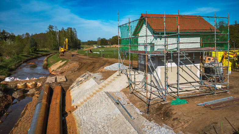 Mit dem Bau des neuen Pegelhauses ist im August des vergangenen Jahres begonnen worden. Fertig sein soll es in diesem Sommer.