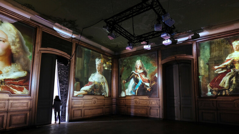 Videoinstallationen zeigen die Bewohner von Schloss Hubertusburg im 18. Jahrhundert. 