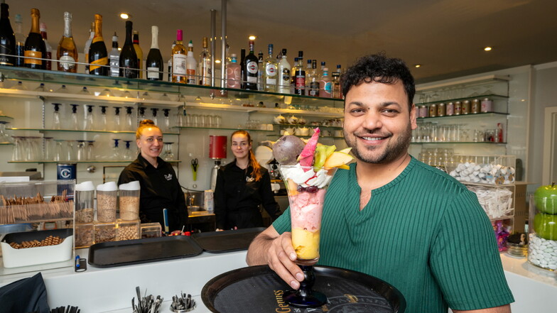 Vinod Kumar ist jetzt der Betreiber des Eiscafés Venezia, das den Namen Rialto bekommen hat. Beim Eis und dem Team hat sich nichts geändert.