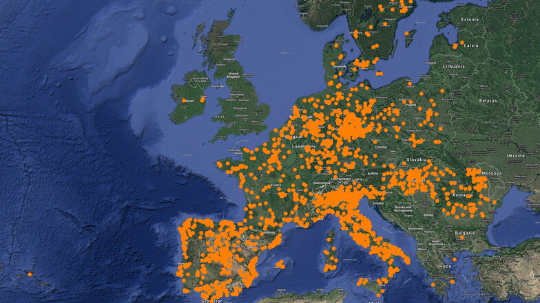 Jeder Punkt auf der Karte steht für einen Bürgerwissenschaftler, der Bohnen aus Gatersleben anbaut. Mehr als 7.000 Menschen in Europa machen schon mit.