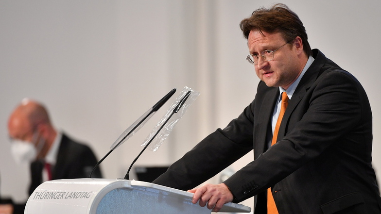 Bei der Landratswahl im südthüringischen Sonneberg hat der AfD-Politiker Robert Sesselmann fast die Hälfte der Stimmen erhalten und wäre beinahe zum ersten AfD-Landrat Deutschlands gewählt worden.