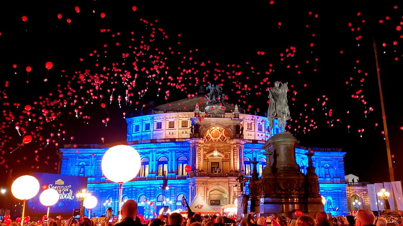 Eintrittsfrei können die Dresdner und Gäste der Stadt am 28. Januar vor der Oper feiern.