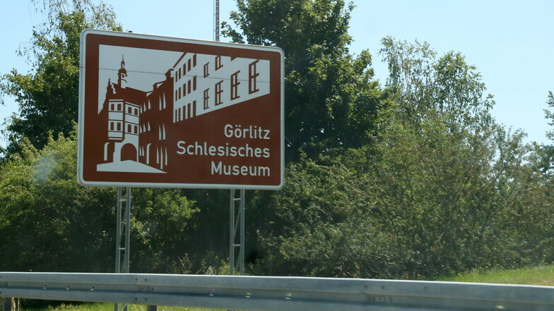 Das Hinweisschild für das Schlesische Museum war eines der ersten an der A 4 im Umkreis von Görlitz.