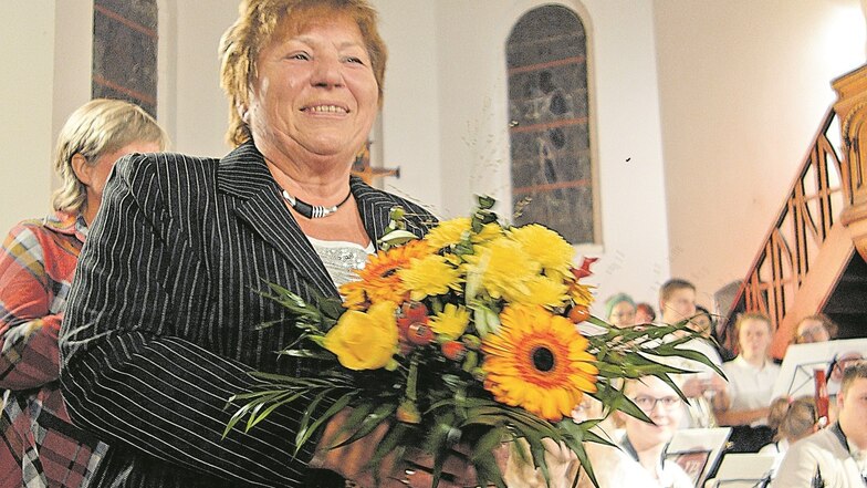Christa Michel, Mitbegründerin und unermüdliche Vorsitzende des Fördervereins der Musikschule Döbeln, hat die diesjährige Verdienstmedaille des Landkreises erhalten.