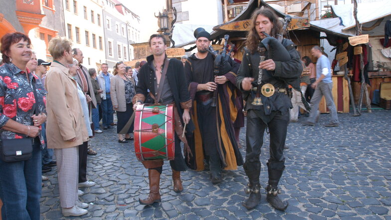 Mittelalterliche Musikgruppen wie hier vor einigen Jahren Varius Coloribus sind beim Görlitzer Altstadtfest gern gesehen - und gehört.