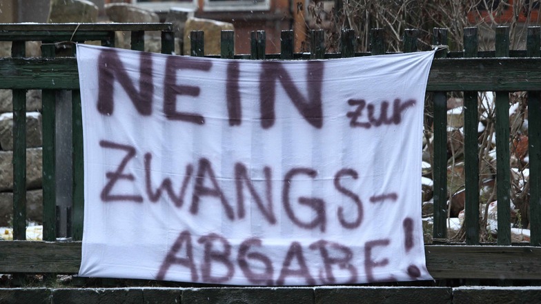 Vielerorts protestierten Bürger in der Vergangenheit gegen Straßenbaubeiträge. Auch in einigen Orten im Landkreis Bautzen wurden sie abgeschafft. In Kamenz steht das Thema aktuell zu Diskussion.
