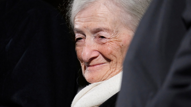 Henriette Kretz (89) hat die Shoah überlebt. Am Montag kam sie auf Einladung von "Buntes Meißen" in die Stadt zur Demonstration für Menschlichkeit und Demokratie.