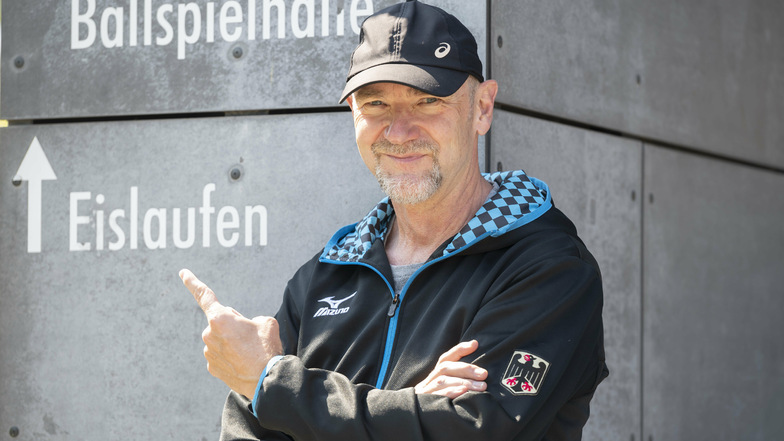 Eisschnelllaufen ist seine Leidenschaft. Trainer André Hoffmann ist Olympiasieger. Jetzt fördert er in Dresden Talente.