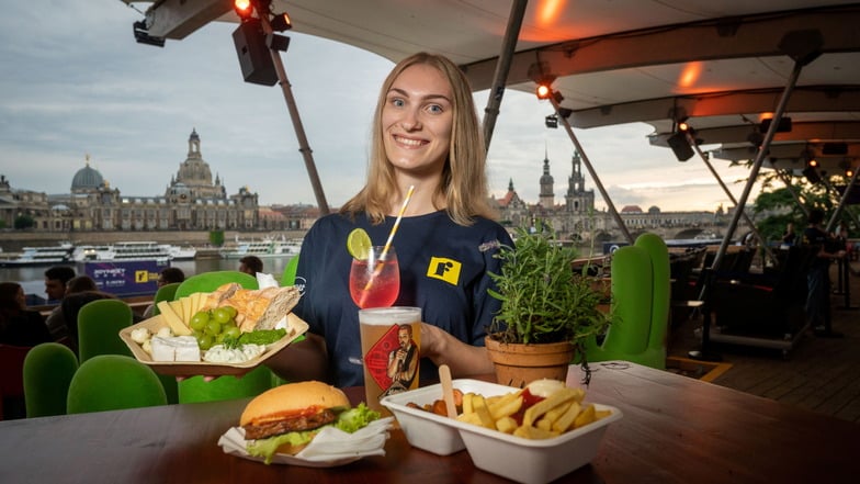 Veggie-Burger, Bratwurst, Antipasti: Das gibt's kulinarisch bei den Filmnächten in Dresden