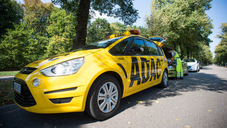 ADAC-Pannenhelfer müssen immer mehr defekte E-Autos flott machen