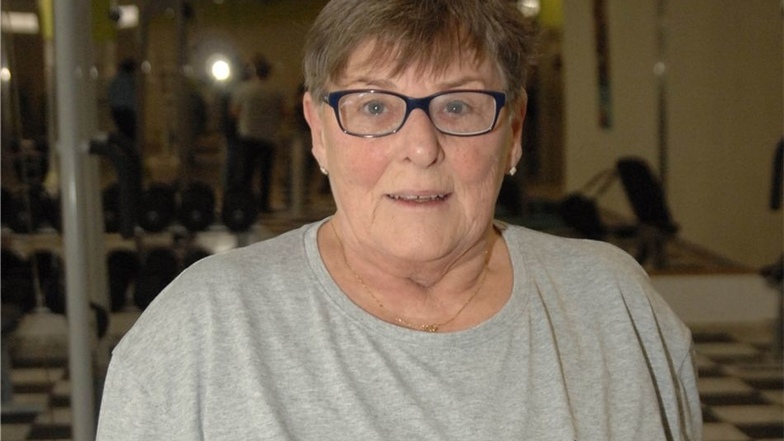 Sieglinde Heilek (68): Seit einer Woche treibt auch Sieglinde Heilek mehr Sport. Die Hirschfelderin geht dafür in Zittau ins Top-Fit-Sportstudio. Mindestens ein halbes Jahr will sie das jetzt machen. Die Rentnerin macht das, um fit zu bleiben. Und weil si