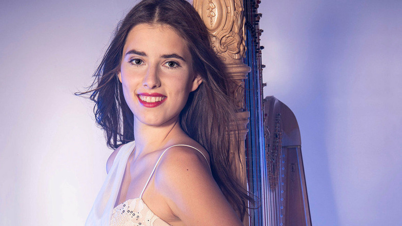 Harfenistin Serafina Jaffé ist gemeinsam mit ihrem Vater Ramón Jaffé künstlerische Leiterin des neuen Kammermusikfestes Oberlausitz.