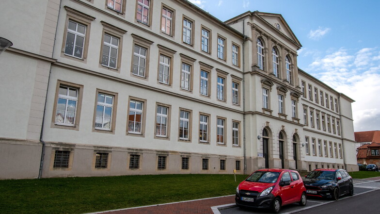 In der Sigismund-Reschke-Grundschule Leisnig sind kurz vor dem Jahreswechsel die Handwerker aktive gewesen.