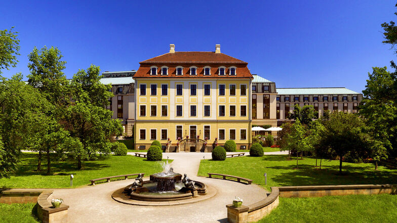 Das Bilderberg Bellevue Hotel mit riesigem Garten liegt direkt im Herzen Dresdens, noch dazu am Elbufer.