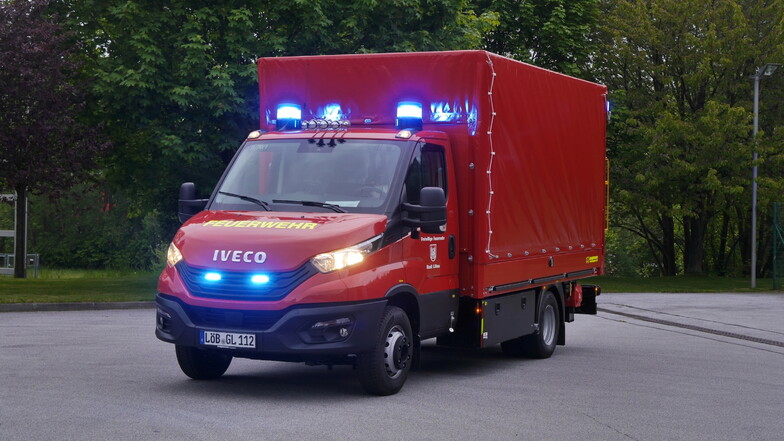 Neues Fahrzeug für die Feuerwehr Neugersdorf - mit neun Jahren Verspätung