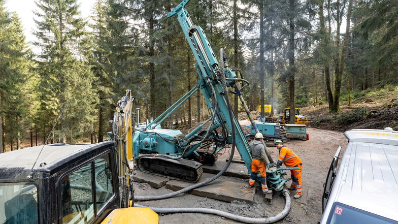 Das Freiberger Unternehmen Saxore plant im Erzgebirge bei Rittersgrün ein neues Zinn-Bergwerk aufzufahren. Die erste Tonne Zinn soll 2026 gefördert werden.