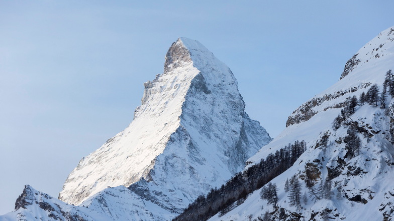 Das Matterhorn steht nur scheinbar starr und unbeweglich in der Schweizer Landschaft.