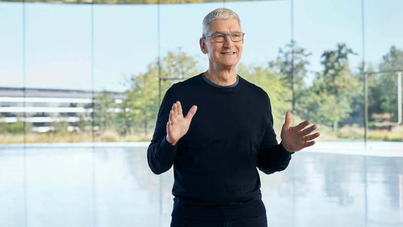 Apple-Chef Tim Cook will mehr als eine Milliarde Euro in den Standort Deutschland investieren.