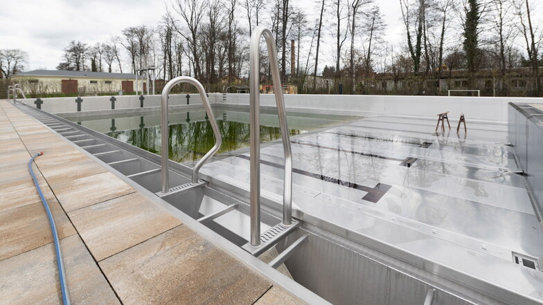 Das Teichwiesenbad in Ottendorf-Okrilla wurde bereits saniert. Nun folgt der Neubau eines Parkplatzes.