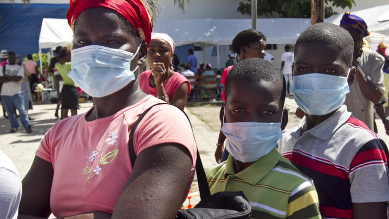 Nach dem Erdbeben kam die Cholera nach Haiti. Experten gehen heute davon aus, dass nepalesische UN-Soldaten sie mitbrachten. Auf eine Entschädigung warten die Opfer noch heute.