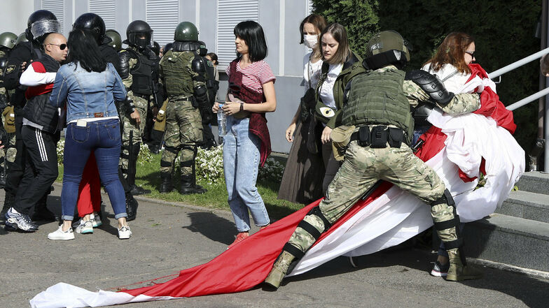 Frauen in Belarus protestieren wieder